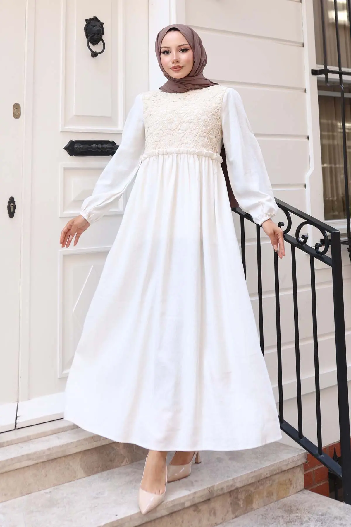 Dantel Detaylı Keten Tesettür Elbise-detail