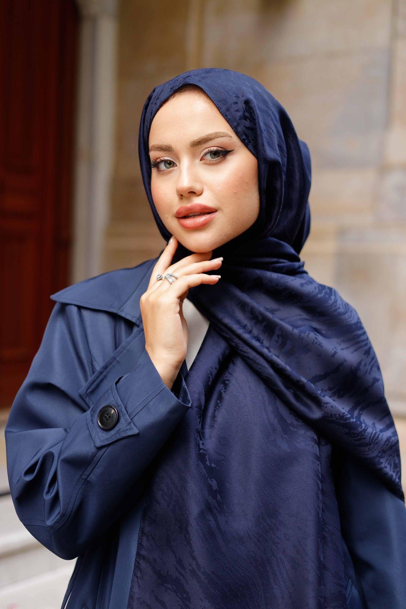 Patterned Silky Jacquard Shawl