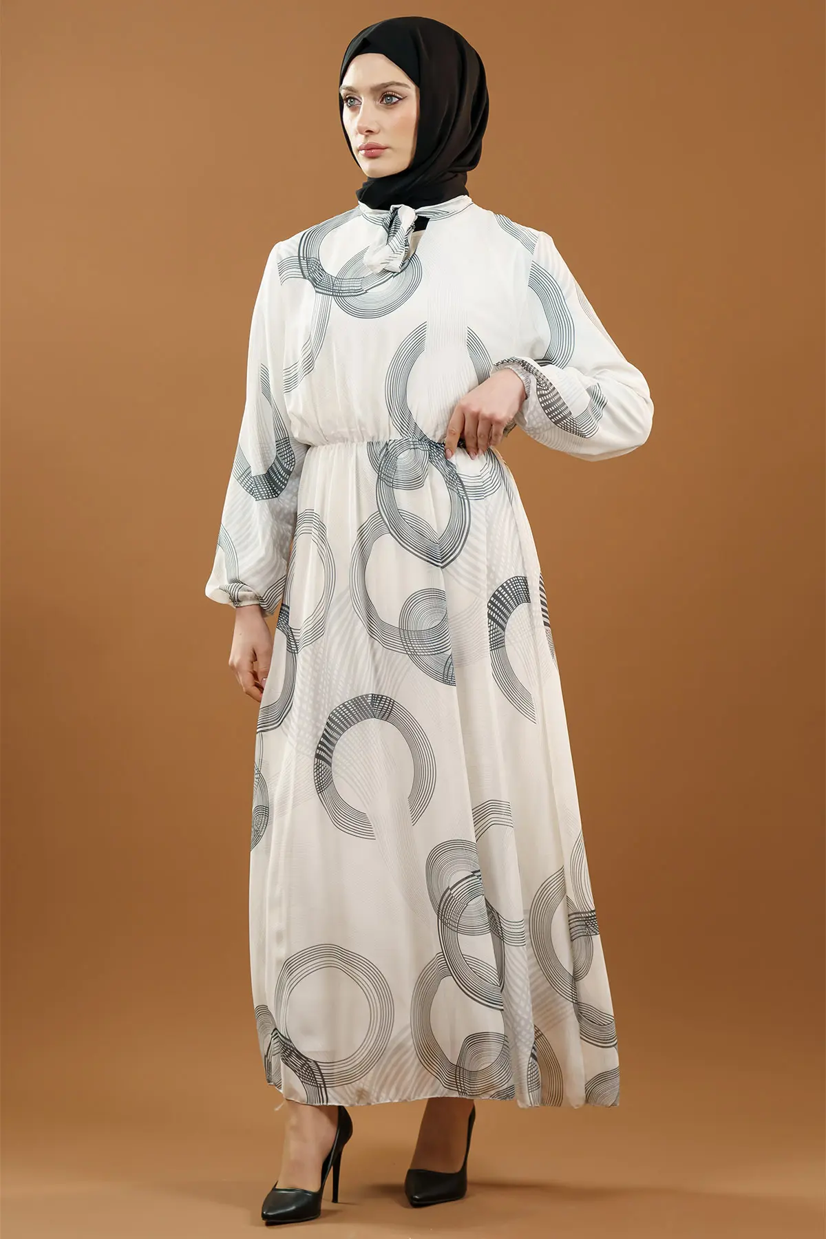 Desenli Kemerli Tesettür Elbise-detail