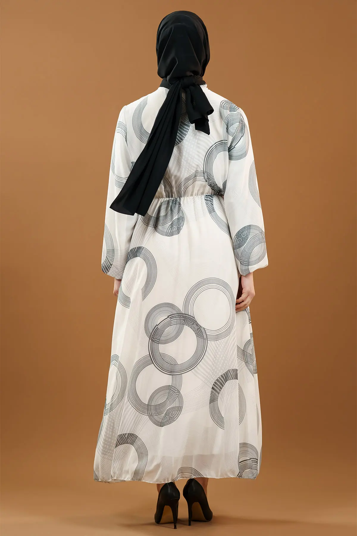 Desenli Kemerli Tesettür Elbise-detail