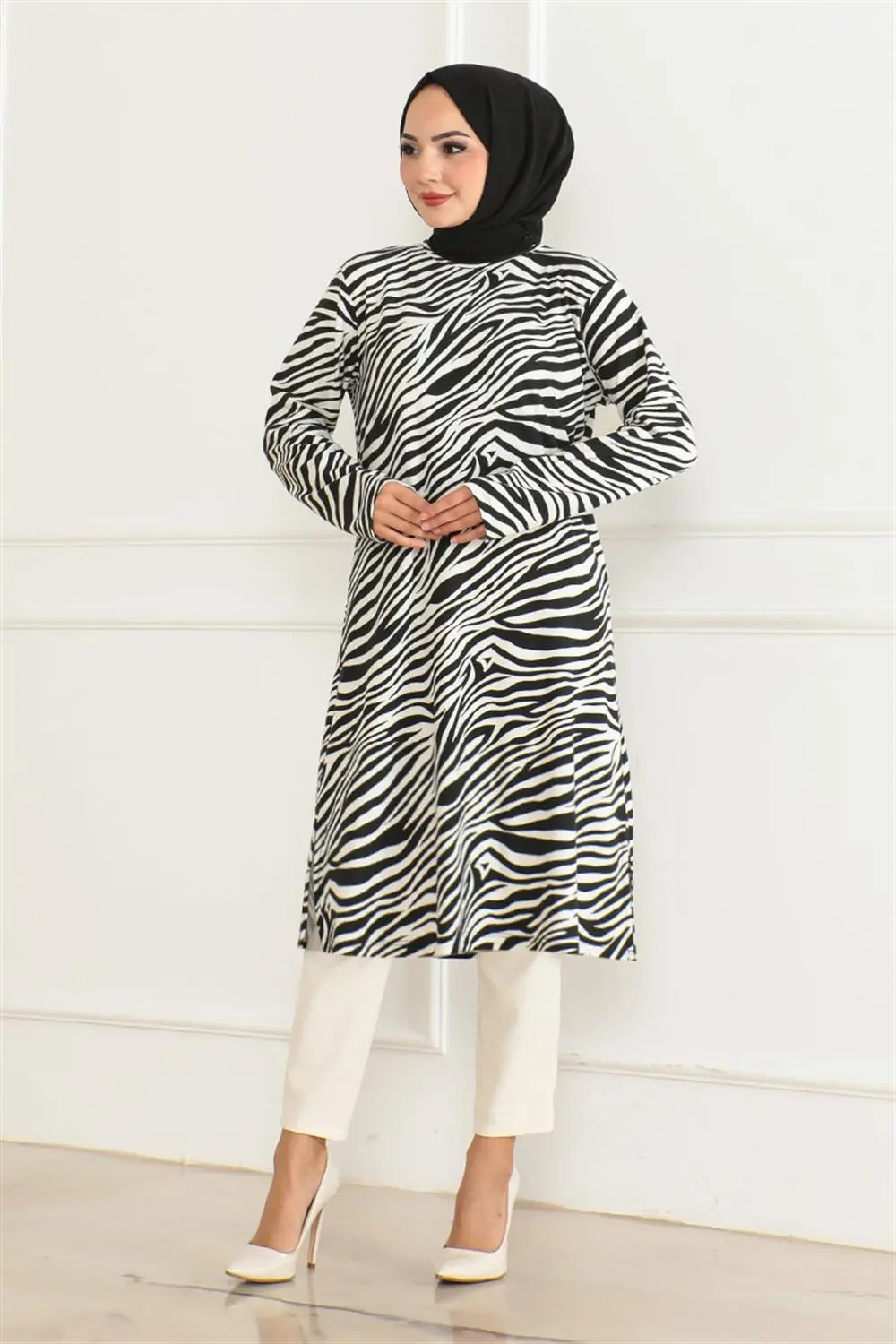 Desenli Örme Süet Tunik-detail