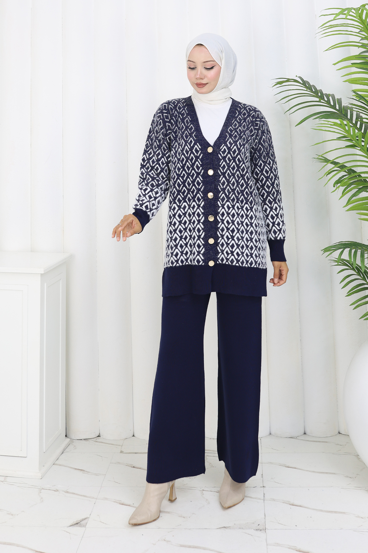 Patterned Knitwear Cardigan Set