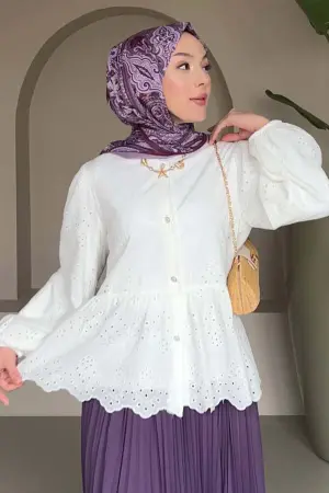 Düğme Detaylı Brode Gömlek