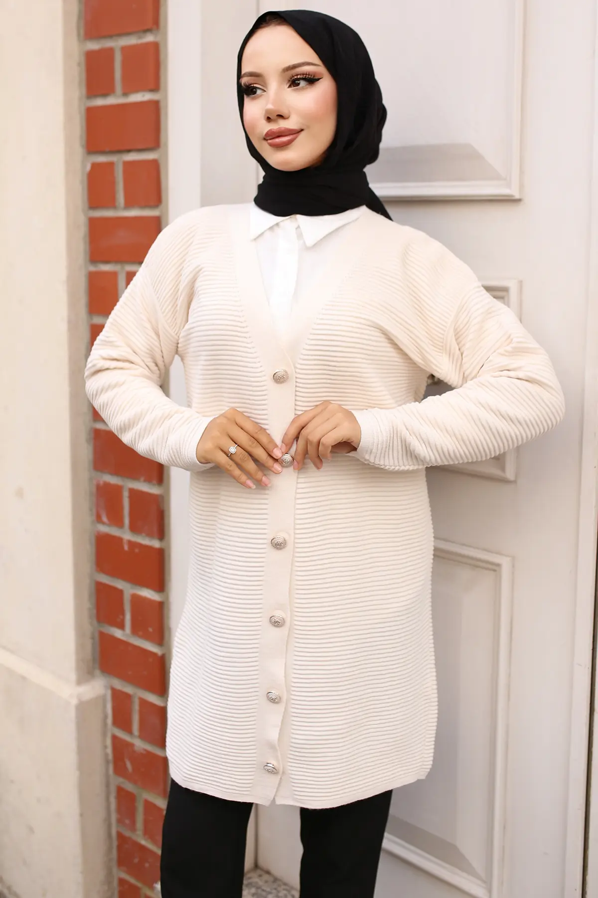 Düğme Detaylı Fitilli Hırka-detail