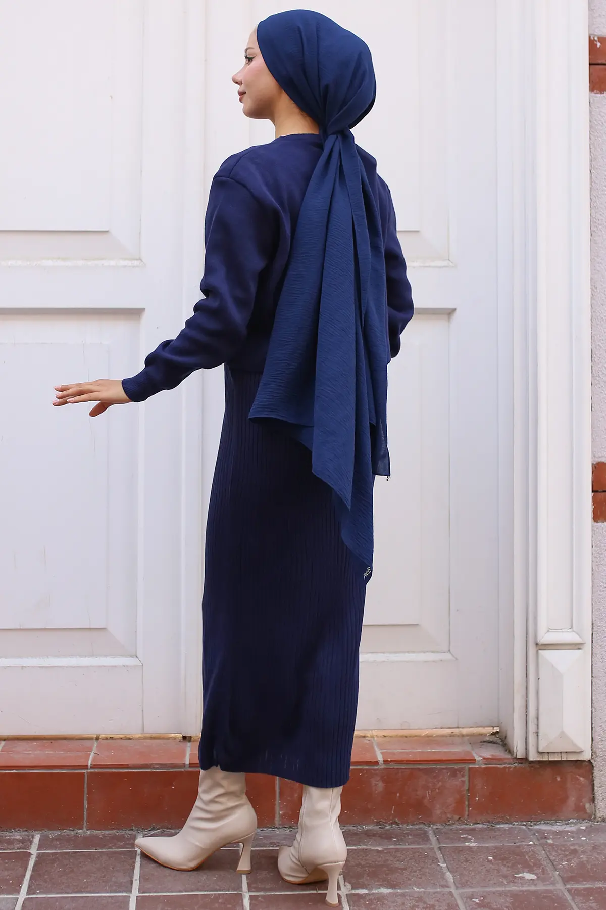 Button Detailed Gilet Knitwear Set-detail