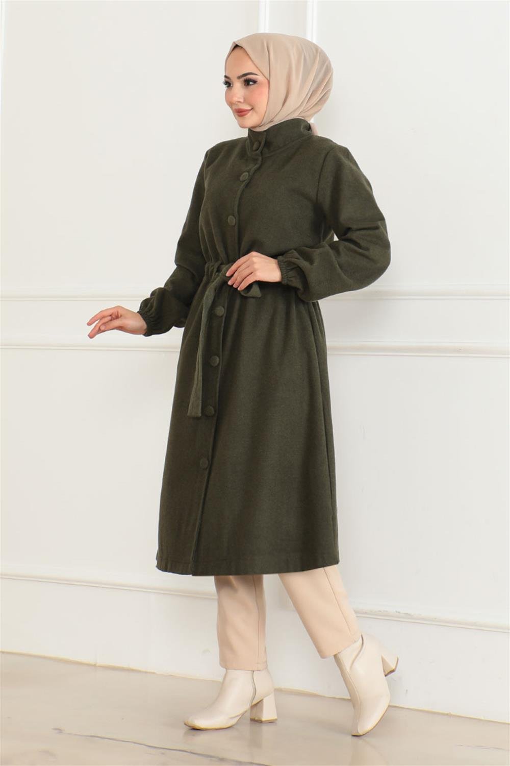 Düğme Detaylı Kaşe Kaban