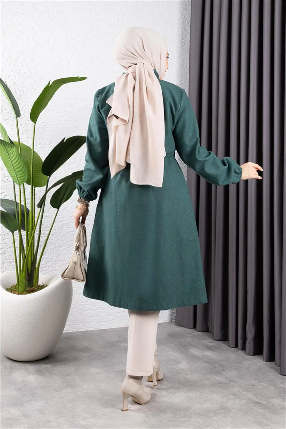 Düğme Detaylı Kaşe Kaban-detail