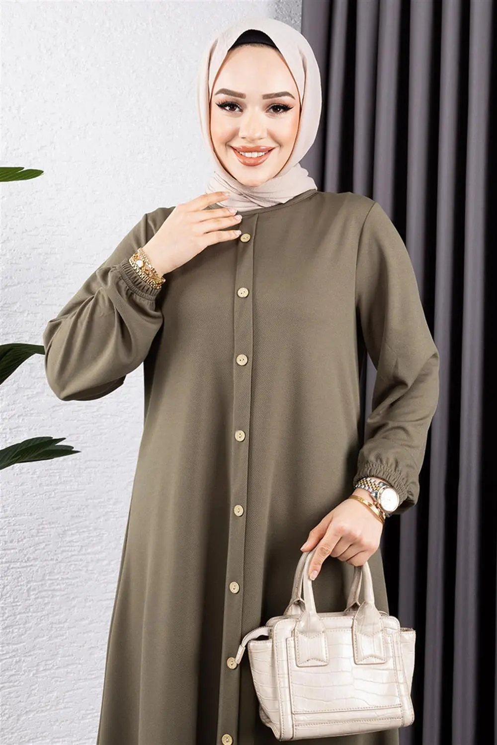 Düğme Detaylı Kemerli Elbise-detail