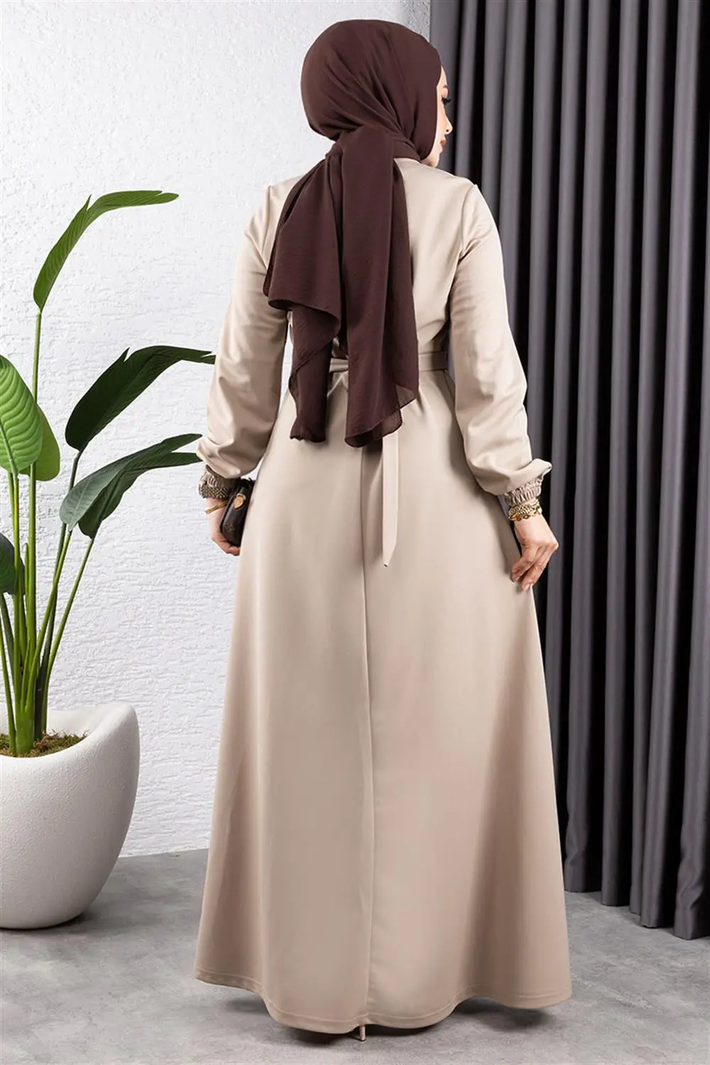 Düğme Detaylı Kemerli Elbise-detail