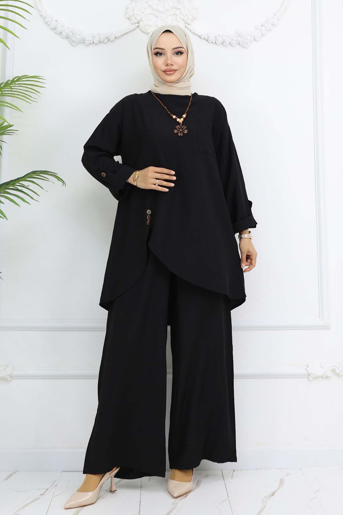 Button Detailed Necklace Two Piece Set