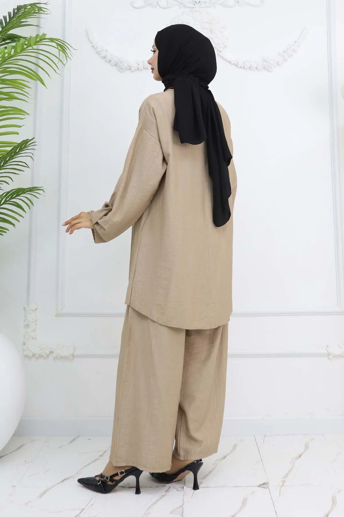 Düğme Detaylı Kolyeli İkili Takım Vizon 4782-detail