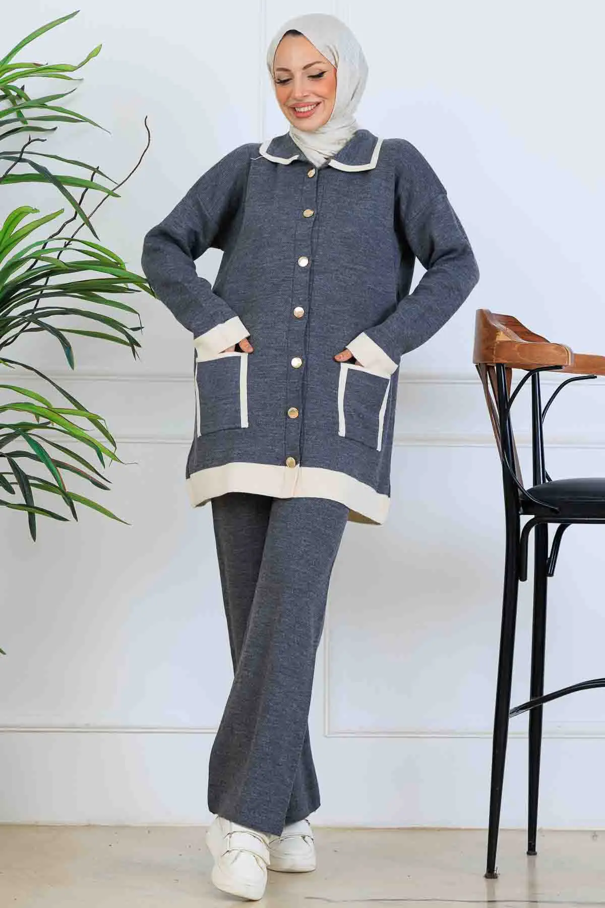 Düğmeli Çizgi Detaylı Triko Takım-detail