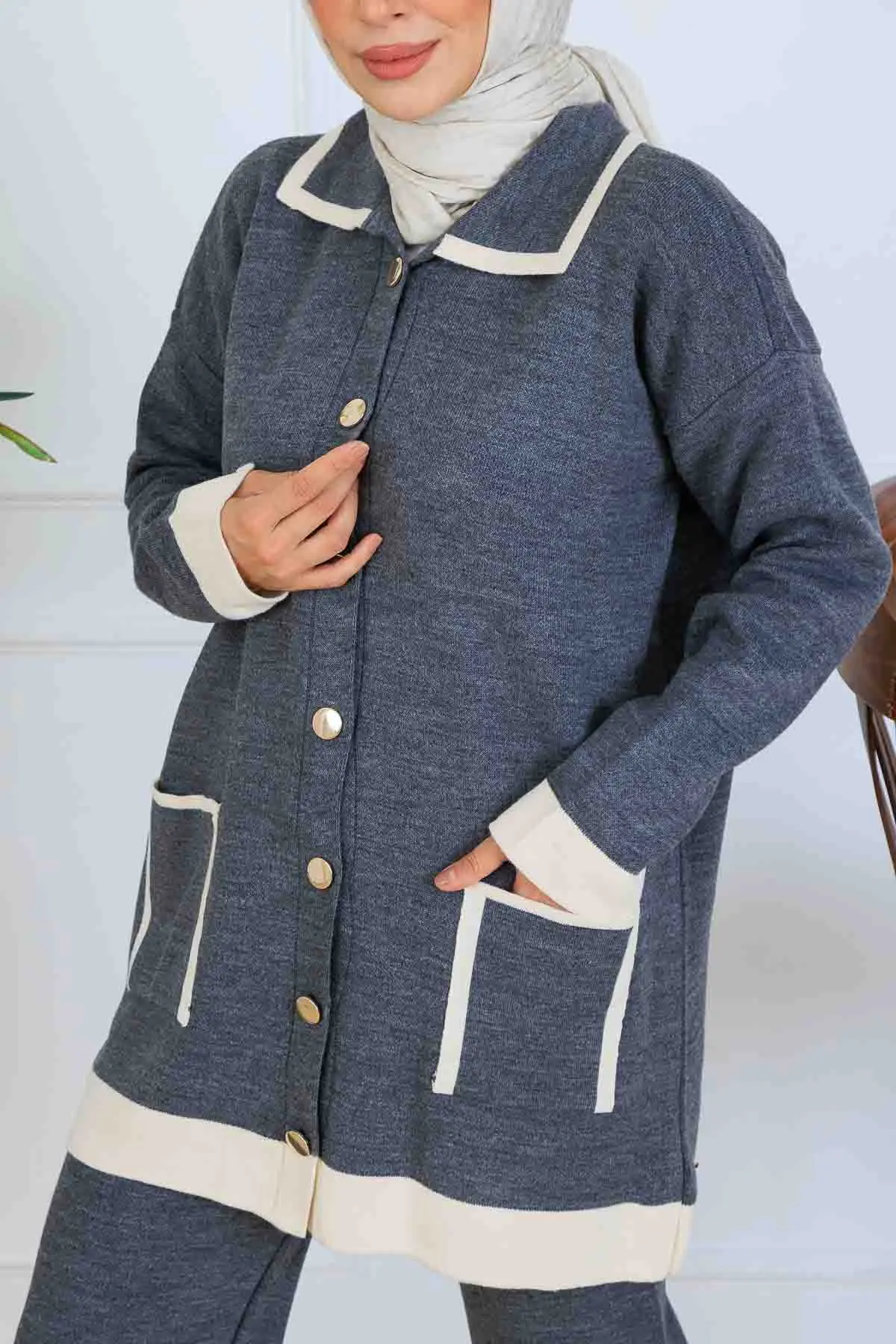 Düğmeli Çizgi Detaylı Triko Takım-detail