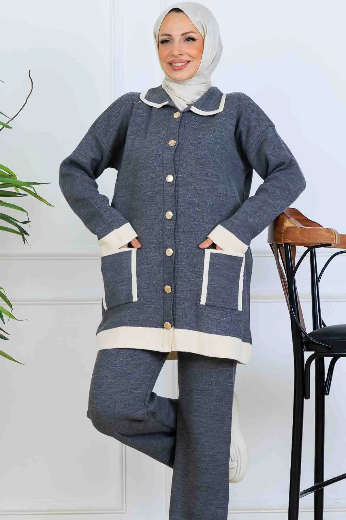 Düğmeli Çizgi Detaylı Triko Takım-detail