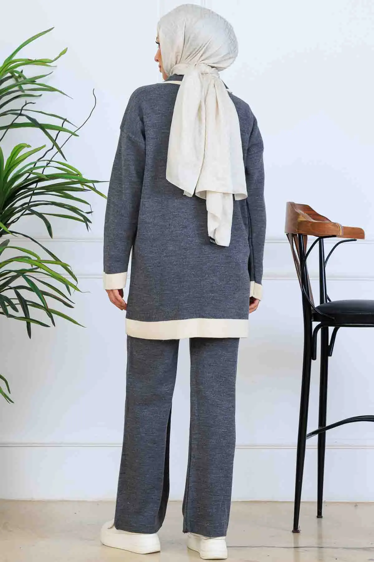 Düğmeli Çizgi Detaylı Triko Takım-detail