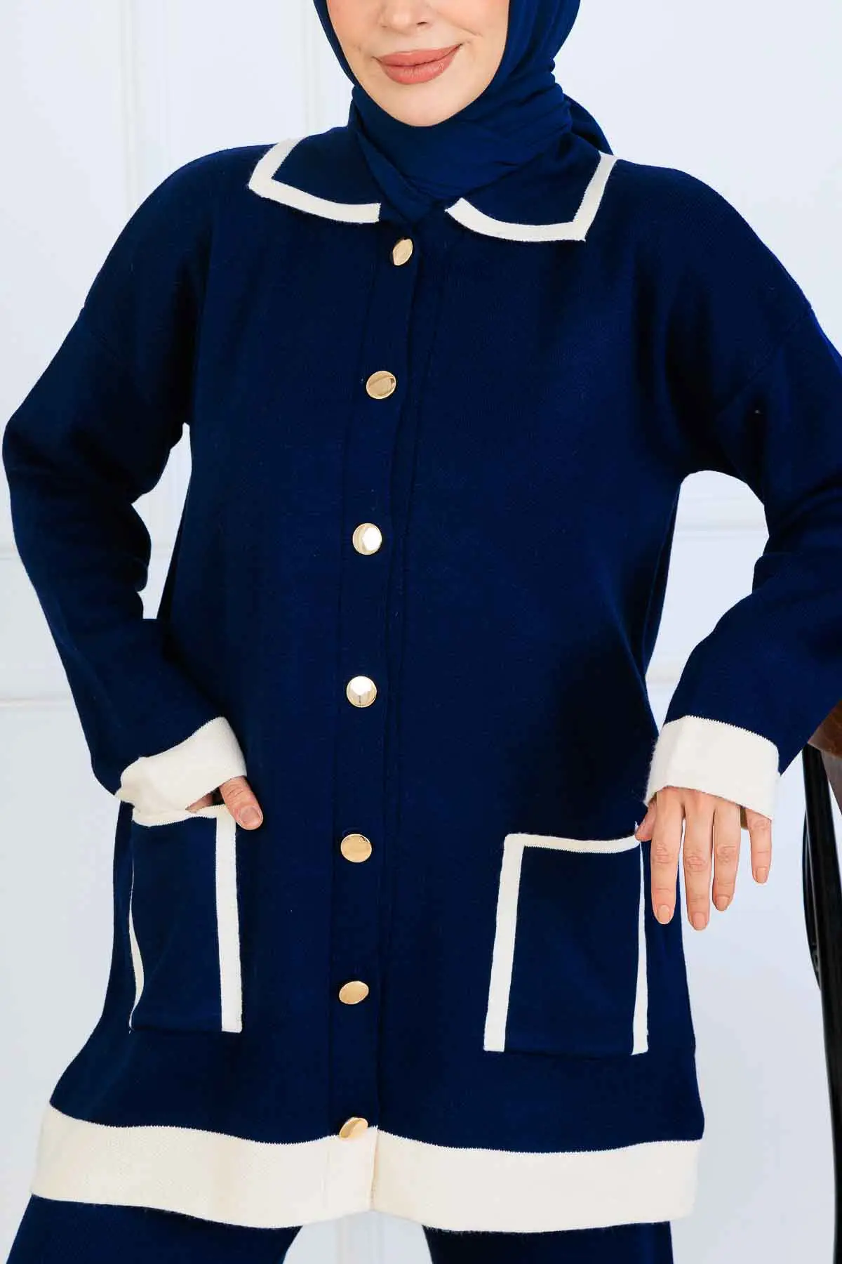 Düğmeli Çizgi Detaylı Triko Takım-detail