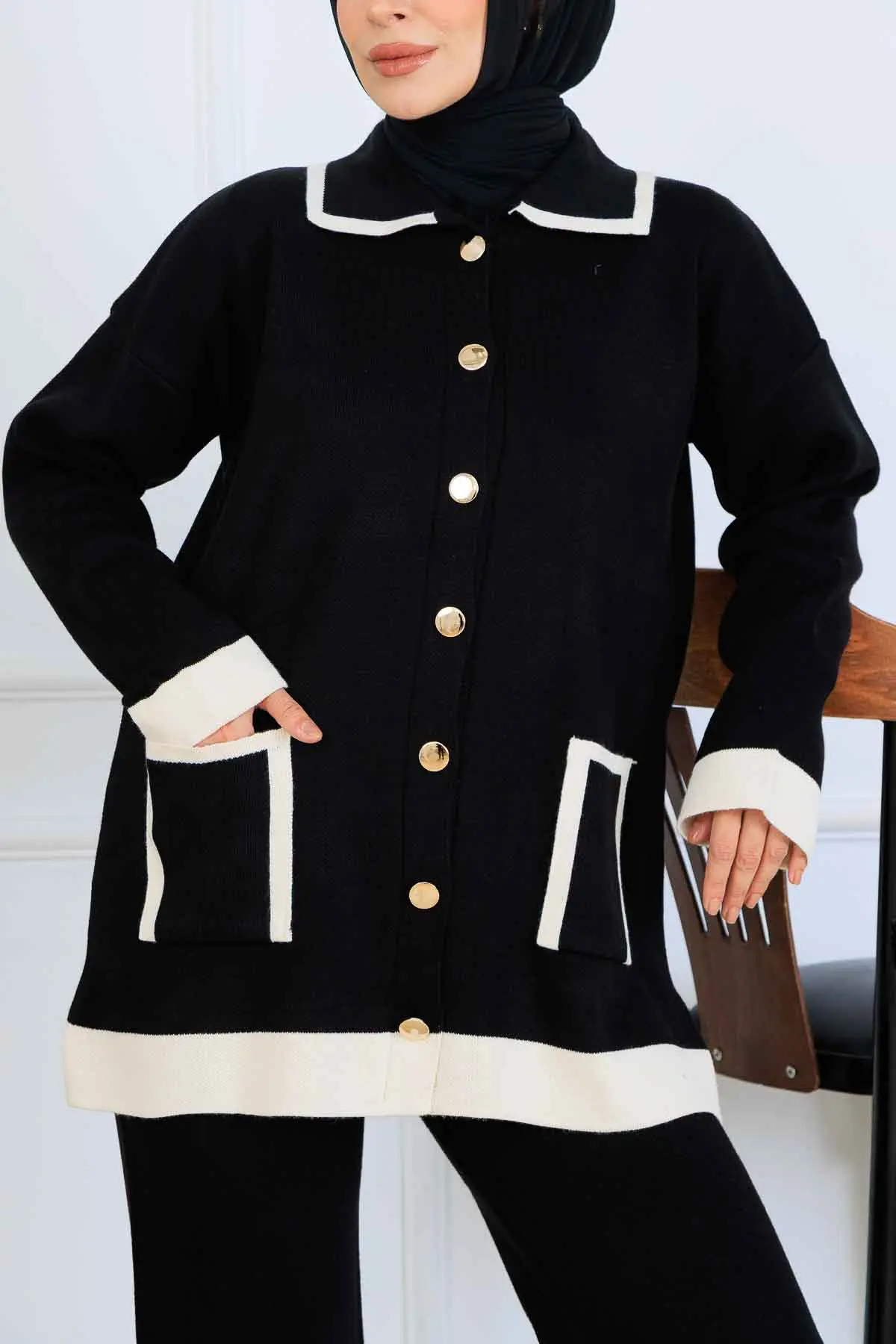 Düğmeli Çizgi Detaylı Triko Takım-detail