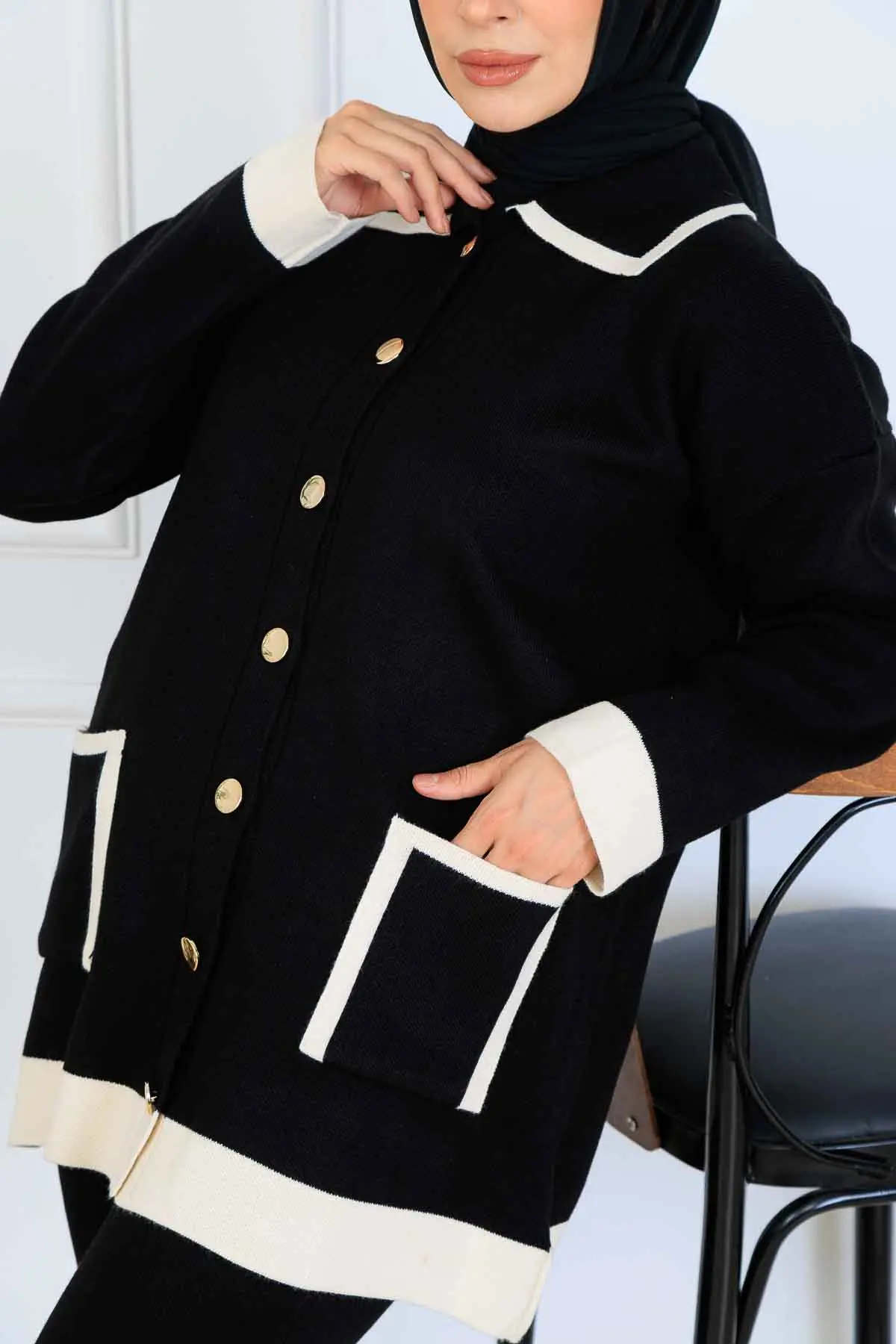 Düğmeli Çizgi Detaylı Triko Takım-detail