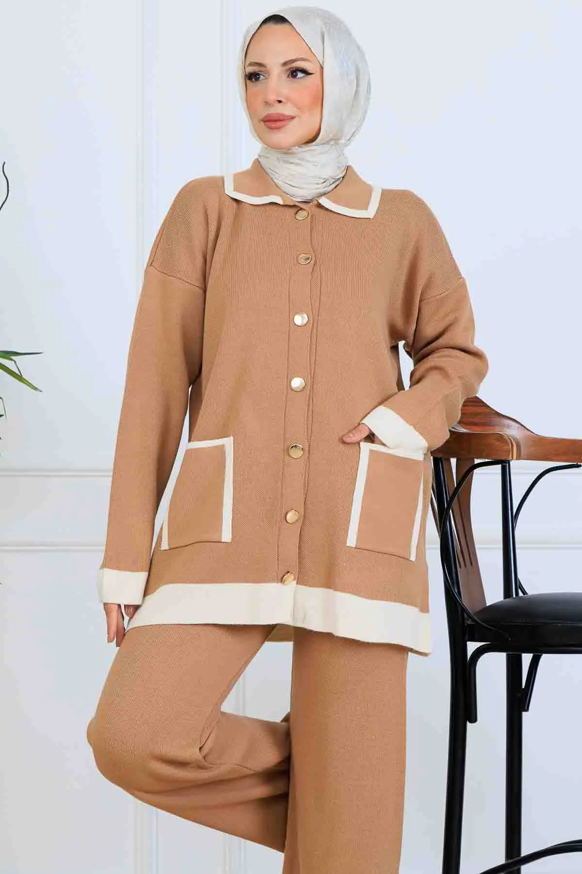 Düğmeli Çizgi Detaylı Triko Takım-detail