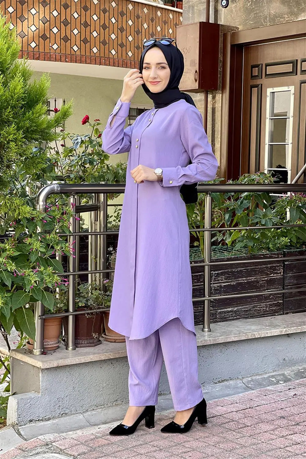 Buttoned Double Suit-detail