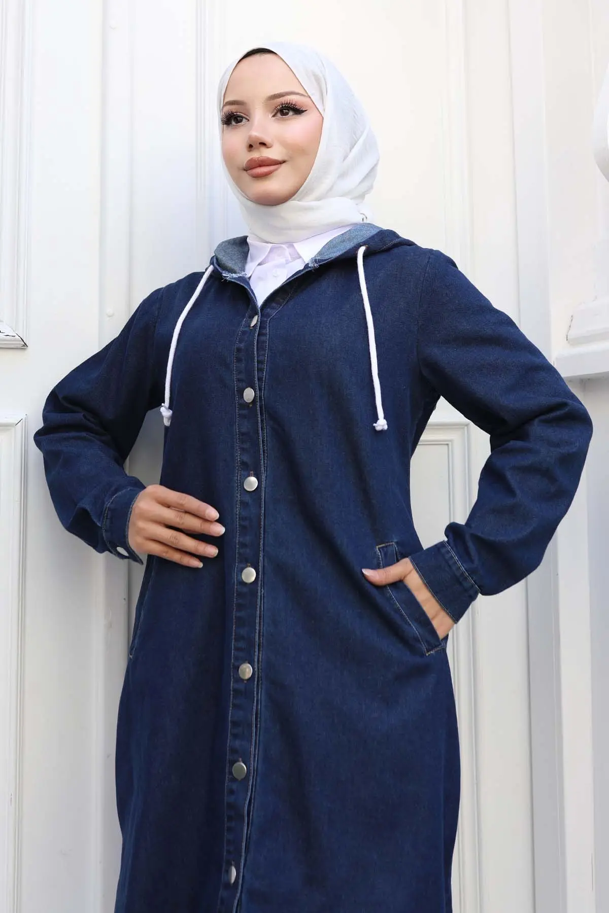 Buttoned Denim Cap-detail