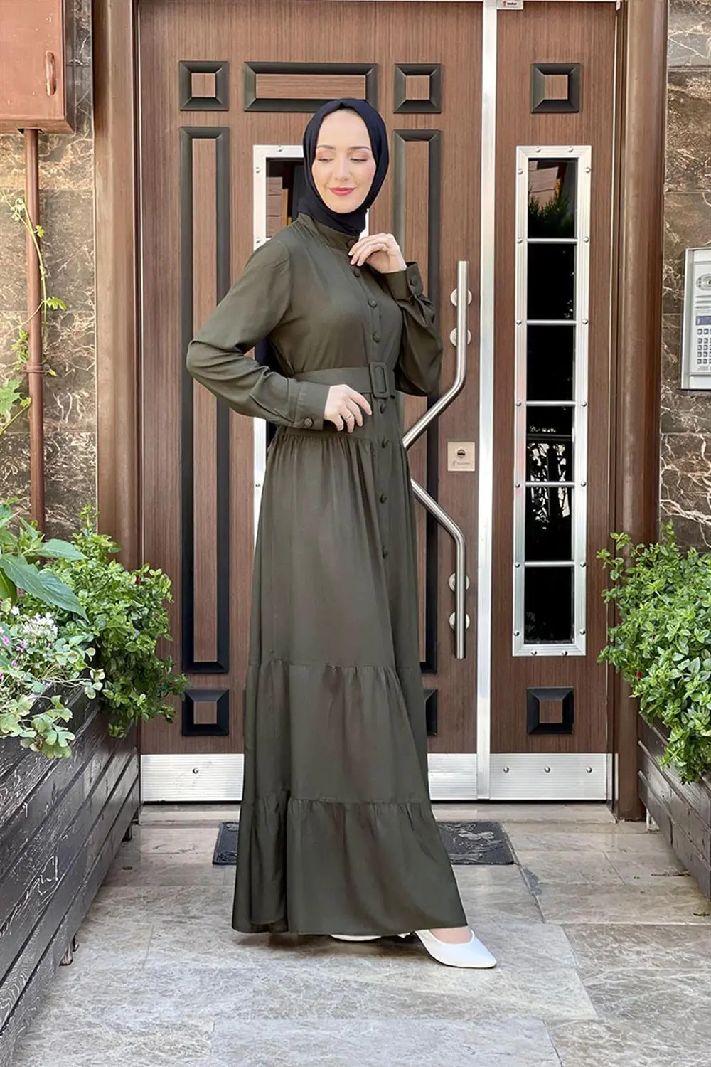 Buttoned Hijab Dress-detail