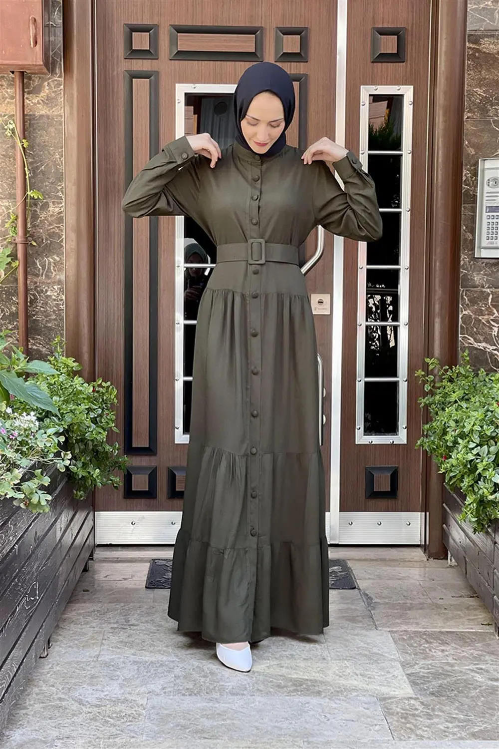 Buttoned Hijab Dress-detail
