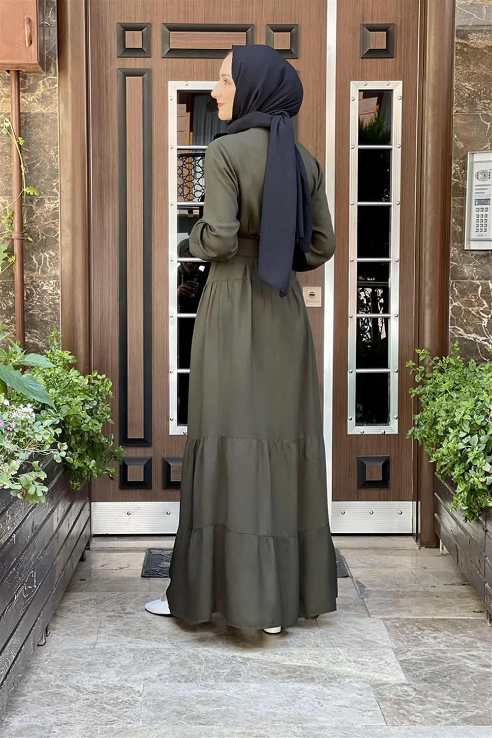 Buttoned Hijab Dress-detail