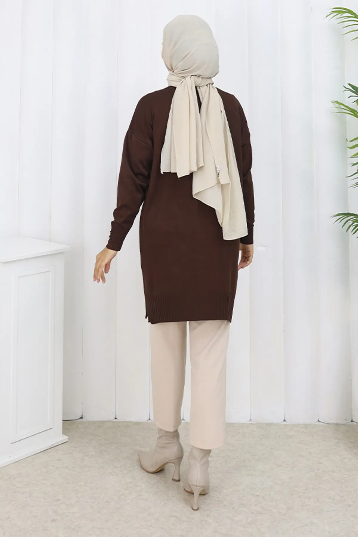 Long Mercerized Cardigan With Buttons-detail