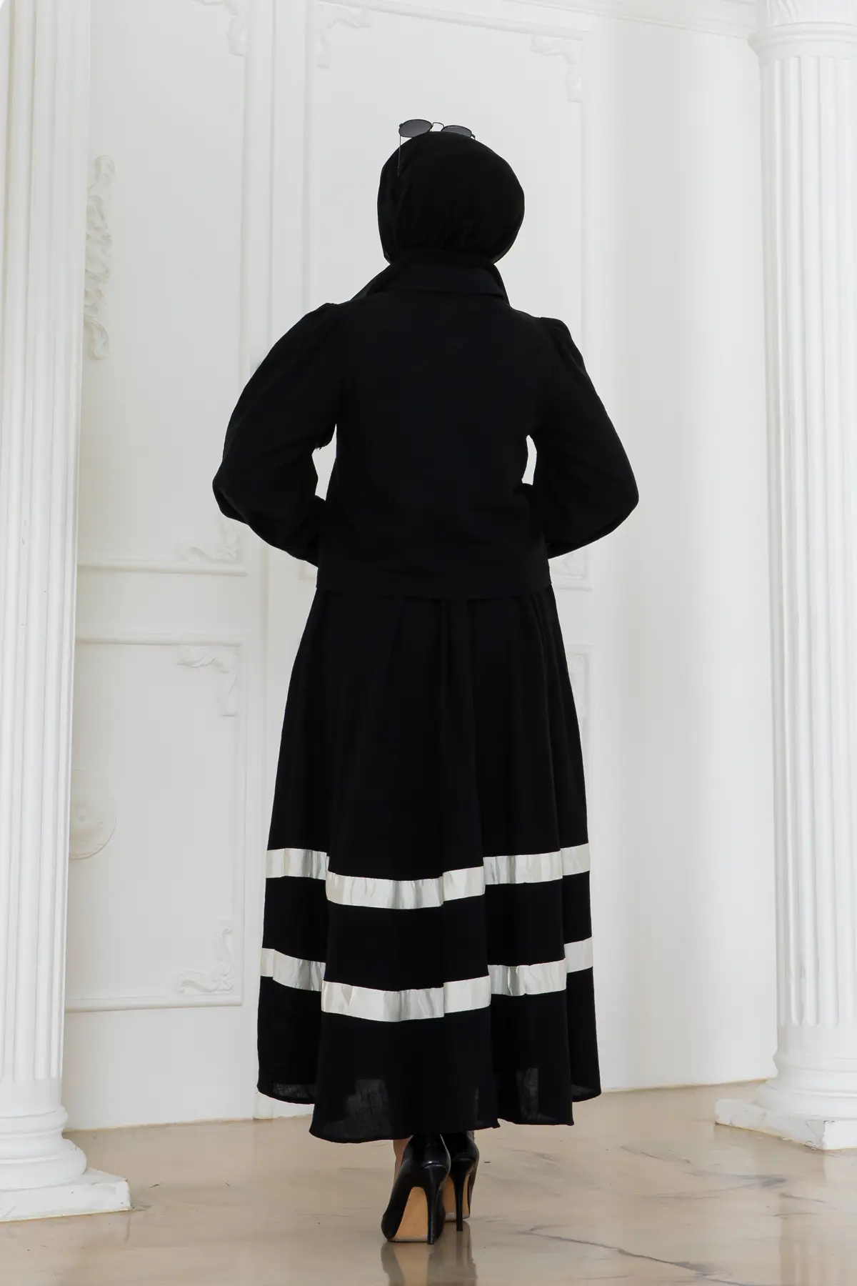 Linen Suit With Striped Skirt-detail