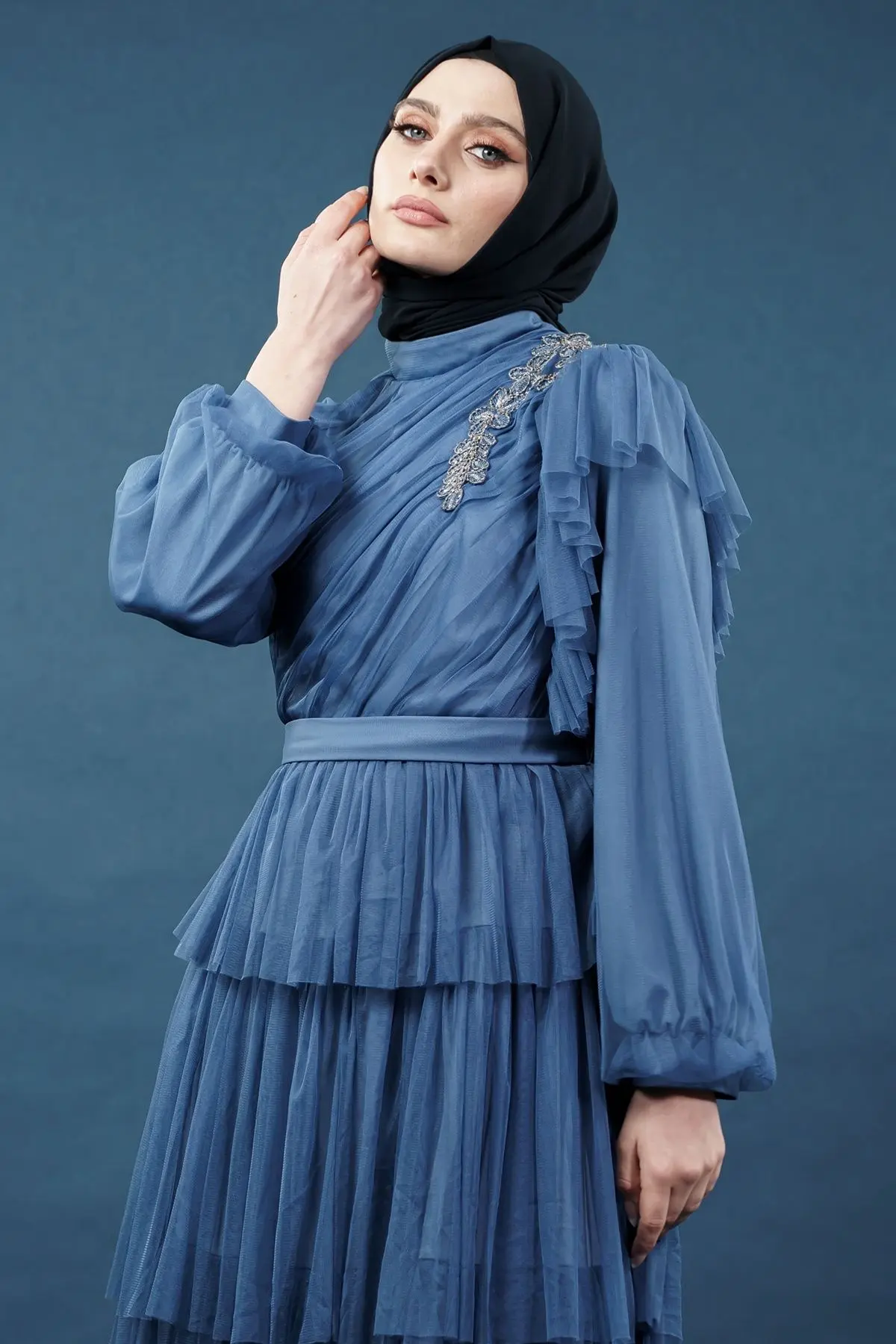 Eteği Kat Detaylı Indigo Tesettür Elbise-detail