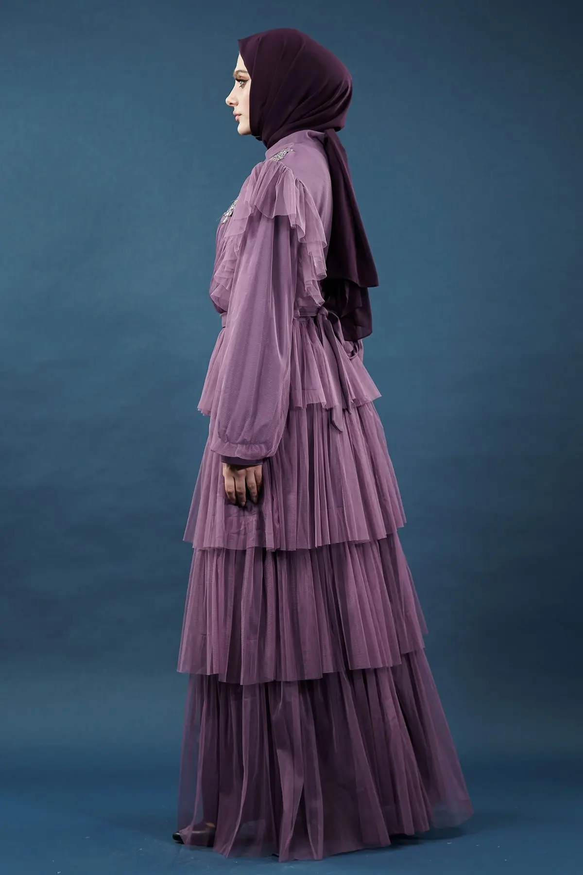 Eteği Kat Detaylı Lila Tesettür Abiye-detail