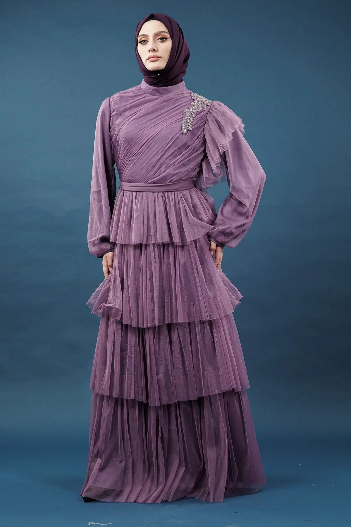 Eteği Kat Detaylı Lila Tesettür Abiye-detail