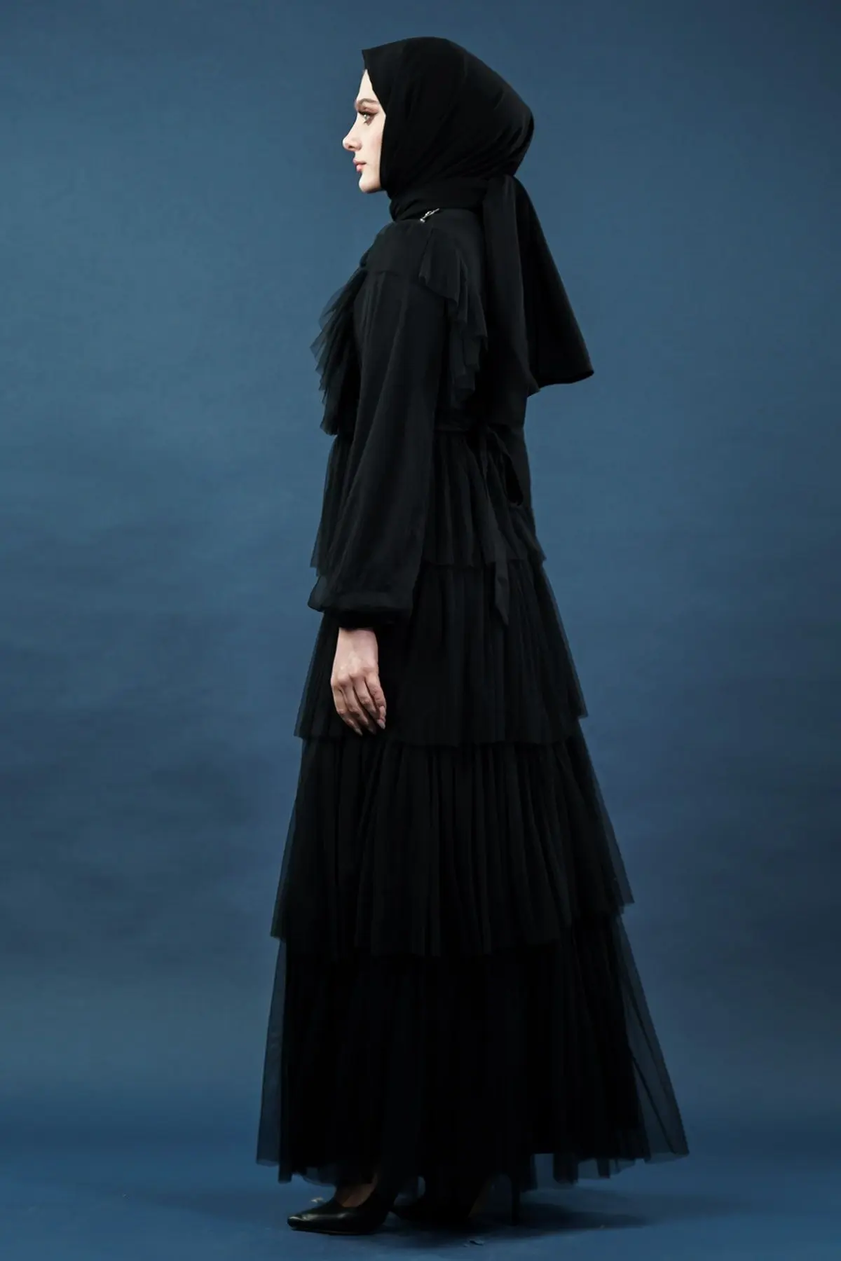 Eteği Kat Detaylı Siyah Tesettür Elbise-detail