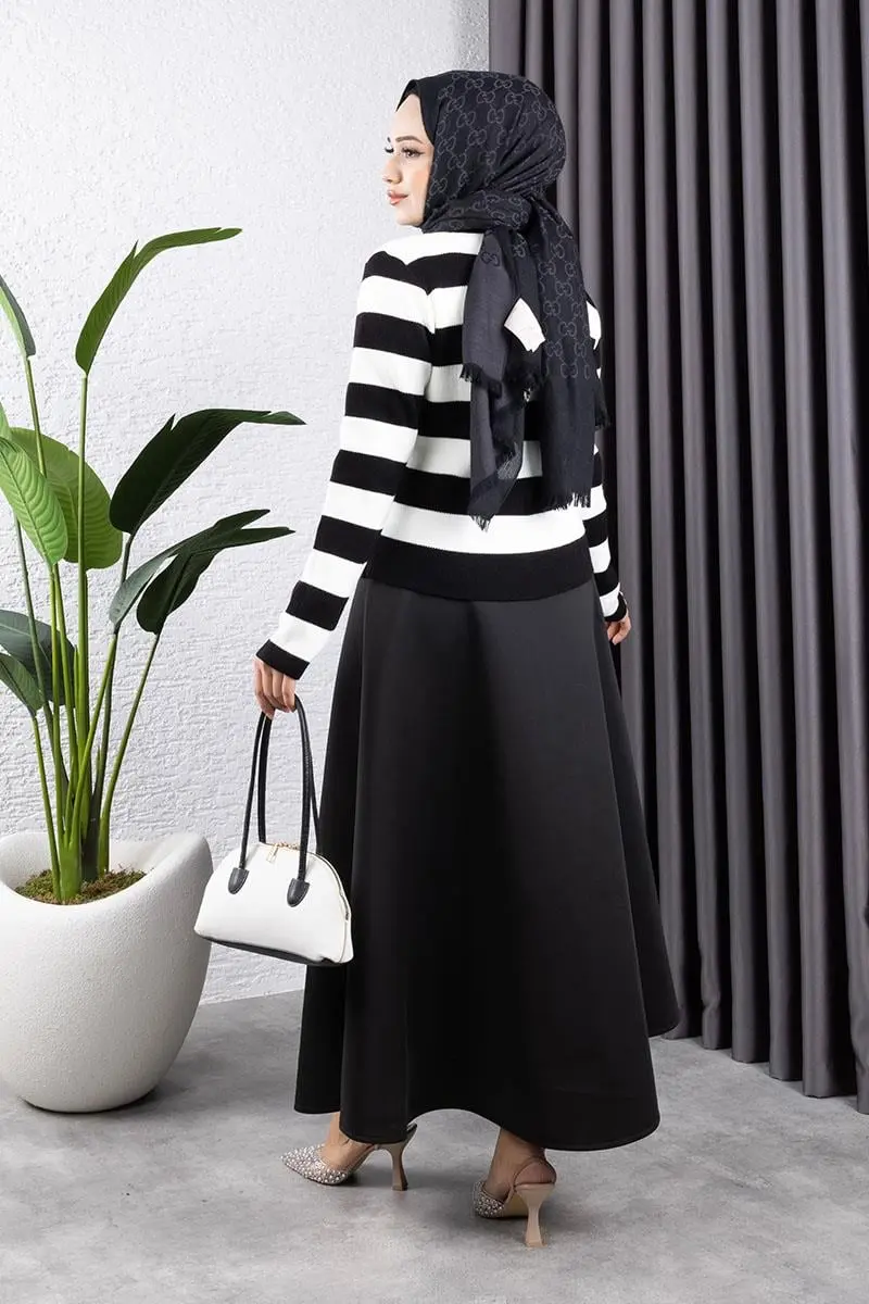 Flared Skirt Scuba Skirt-detail