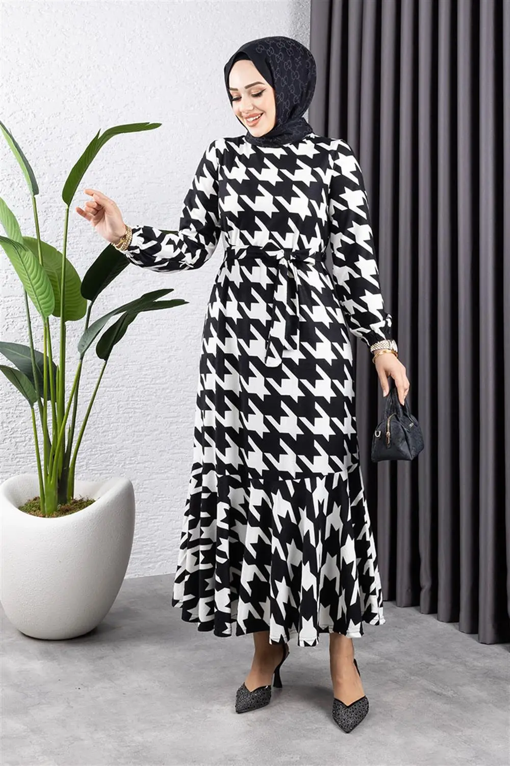 Eteği Volanlı Desenli Elbise-detail