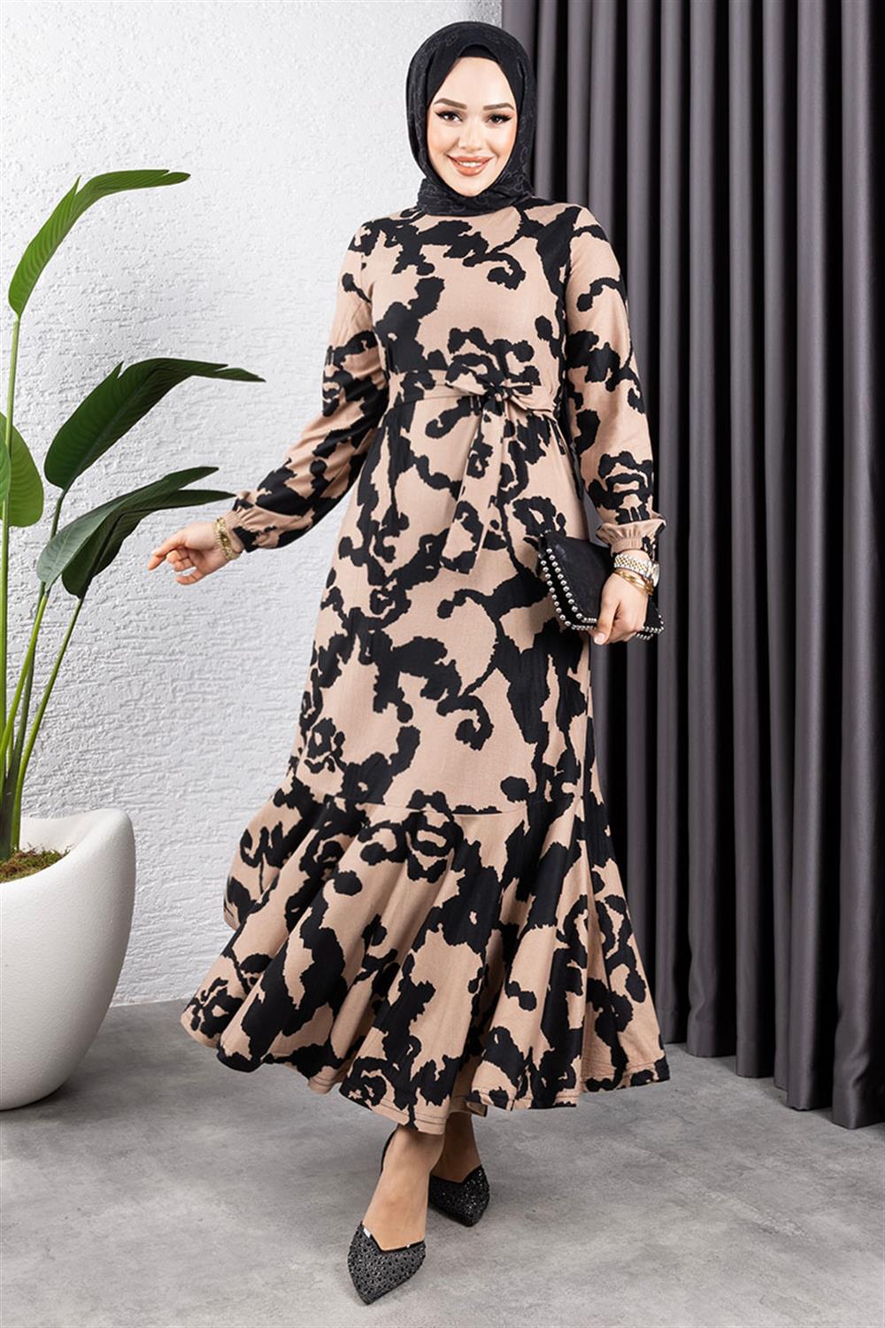 Eteği Volanlı Desenli Elbise