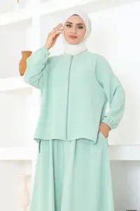 Zippered Aerobin Suit