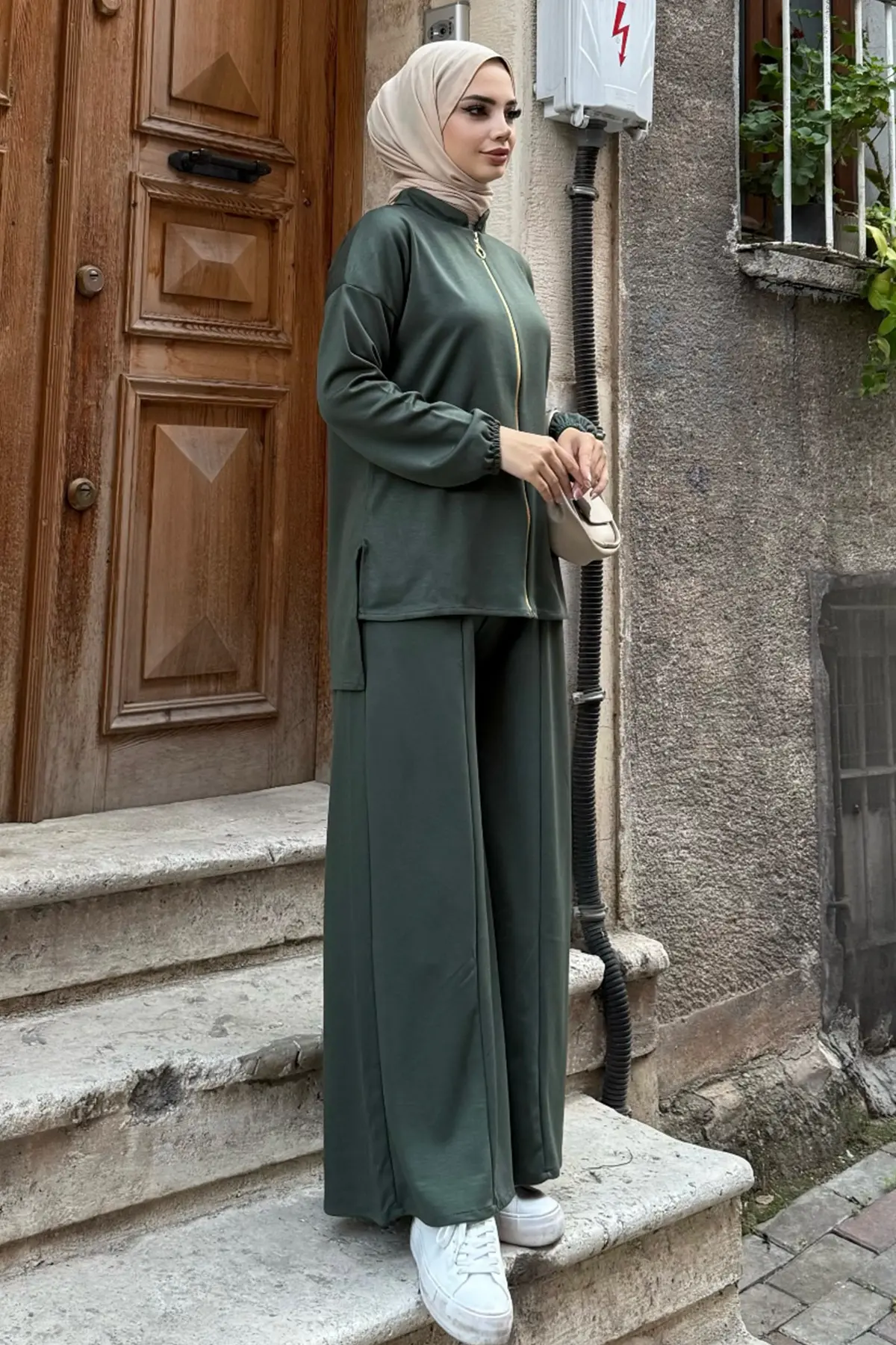 Zippered Two Piece Suit-detail