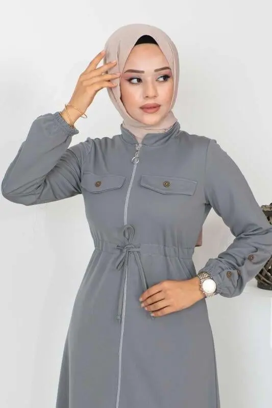 Zippered Sports Cape-detail