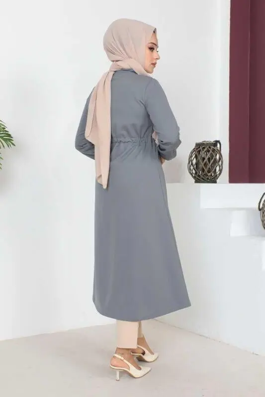 Zippered Sports Cape-detail