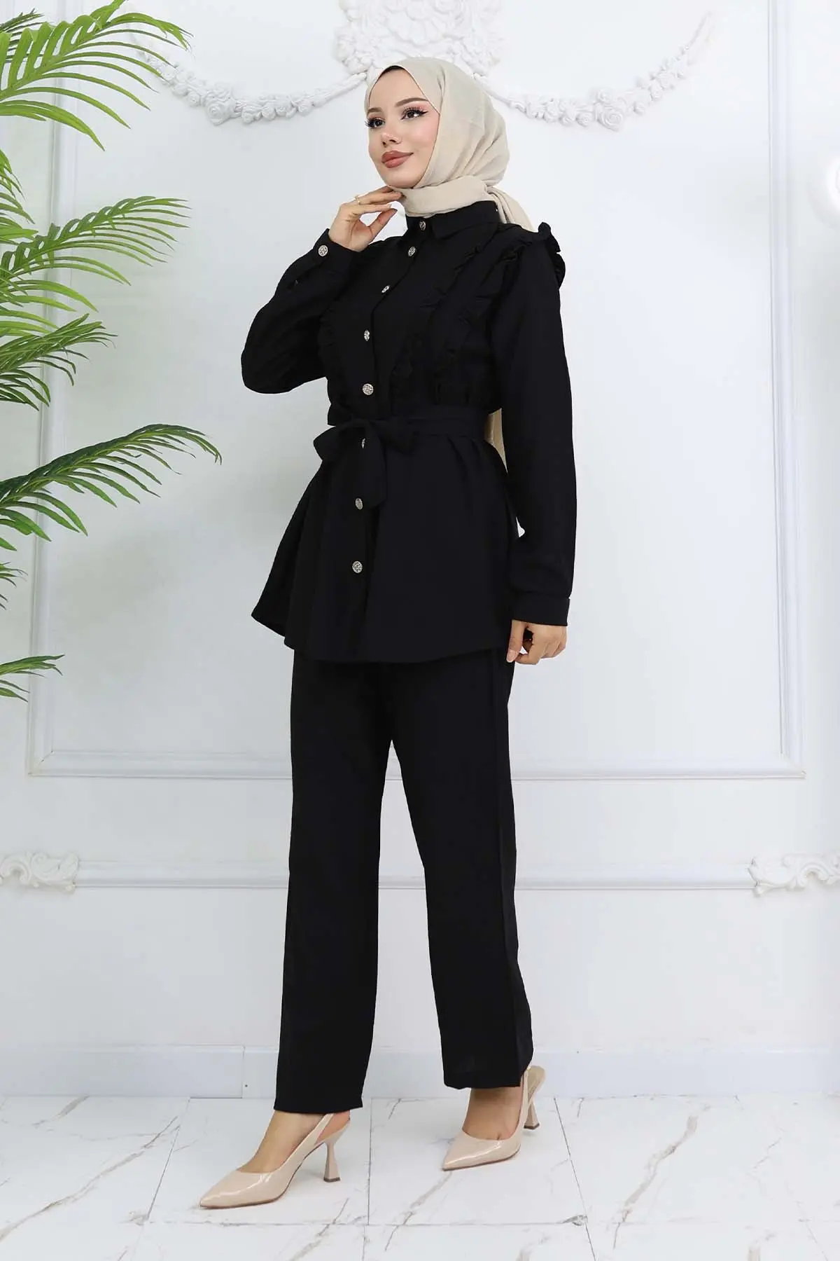 Ruffle Detailed Belted Two Piece Suit-detail