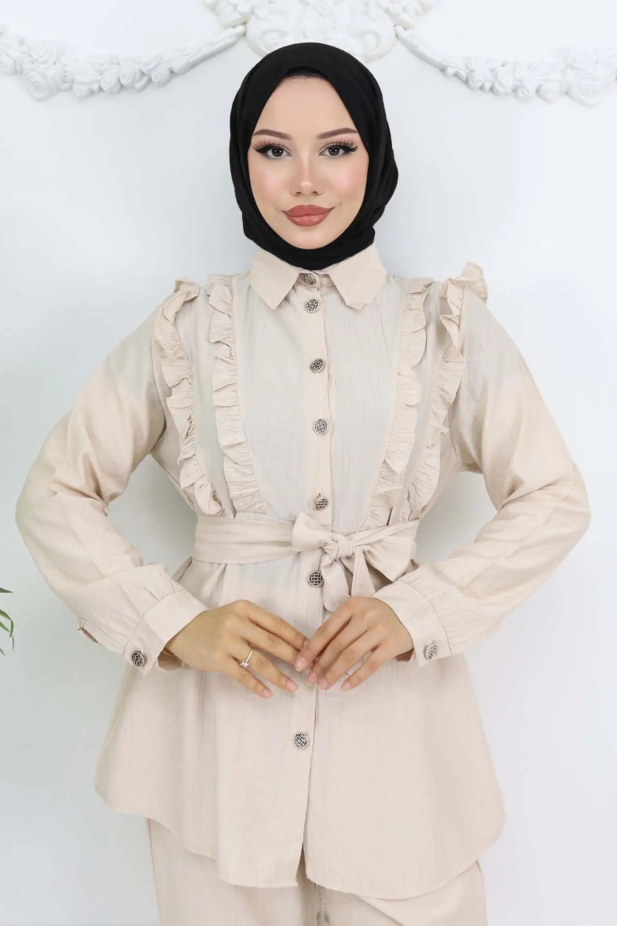 Ruffle Detailed Belted Two Piece Suit-detail