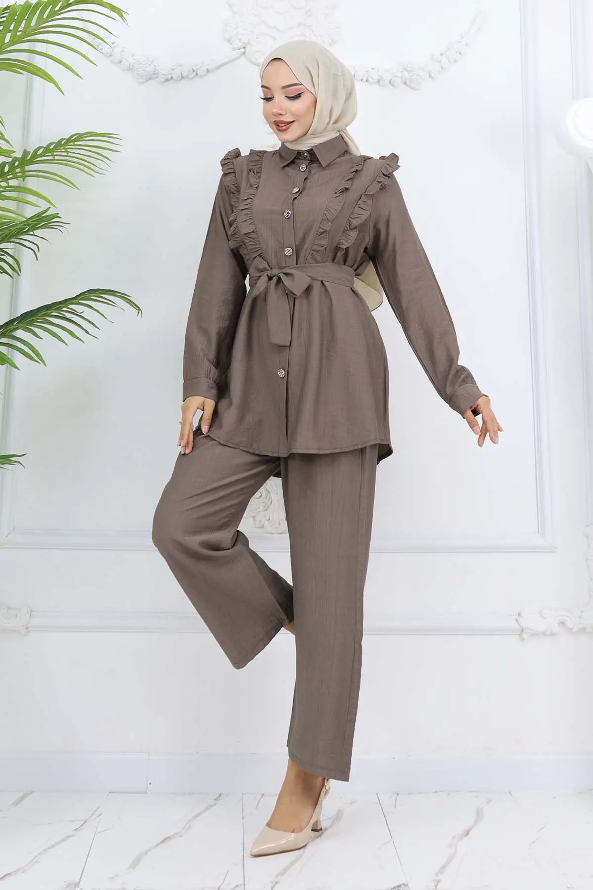 Ruffle Detailed Belted Two Piece Suit-detail