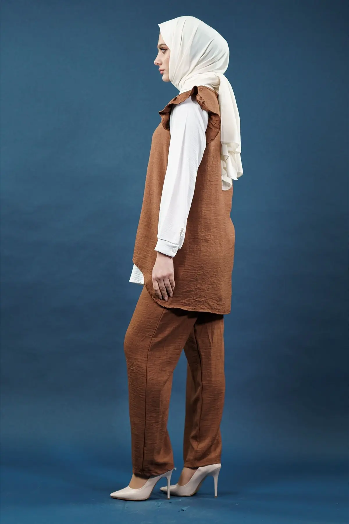 Fırfırlı Üçlü Keten Takım-detail