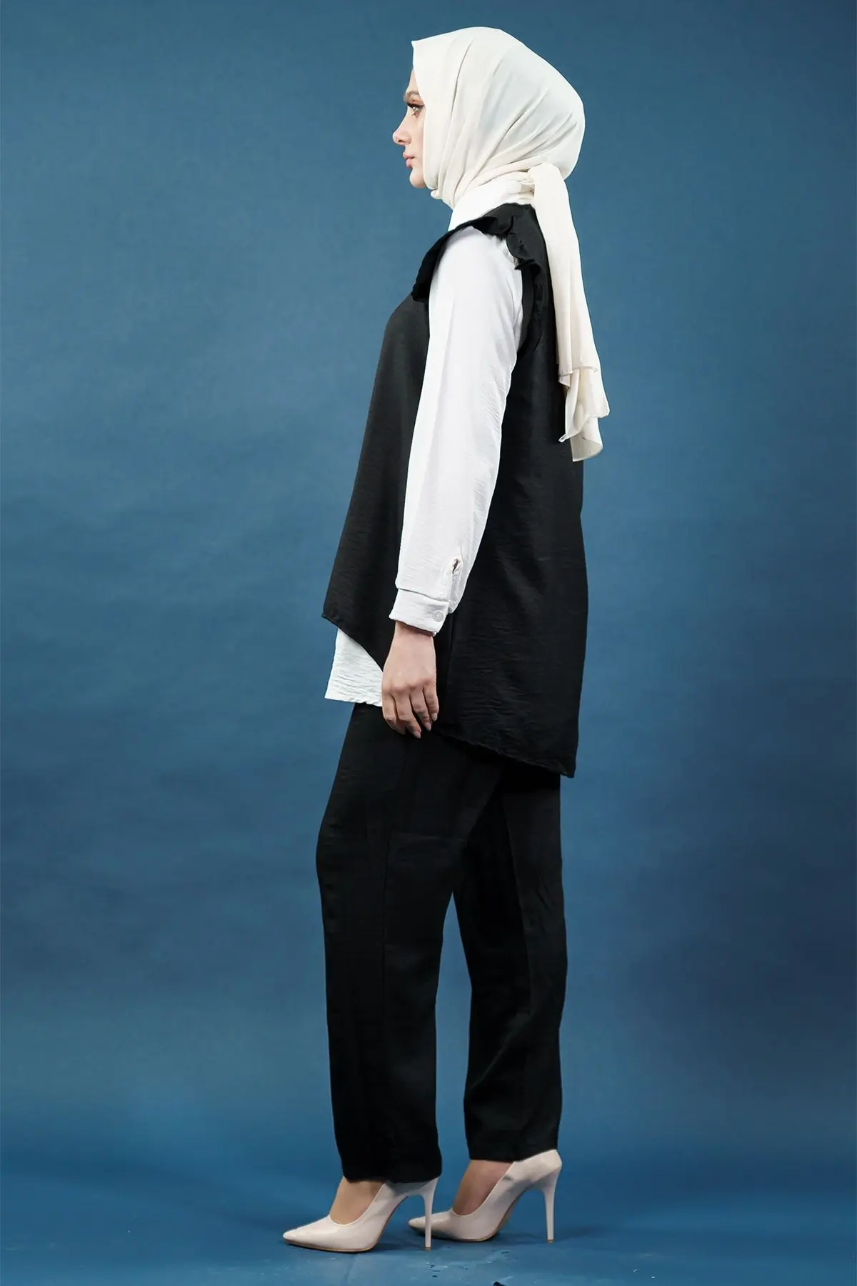 Fırfırlı Üçlü Keten Takım-detail