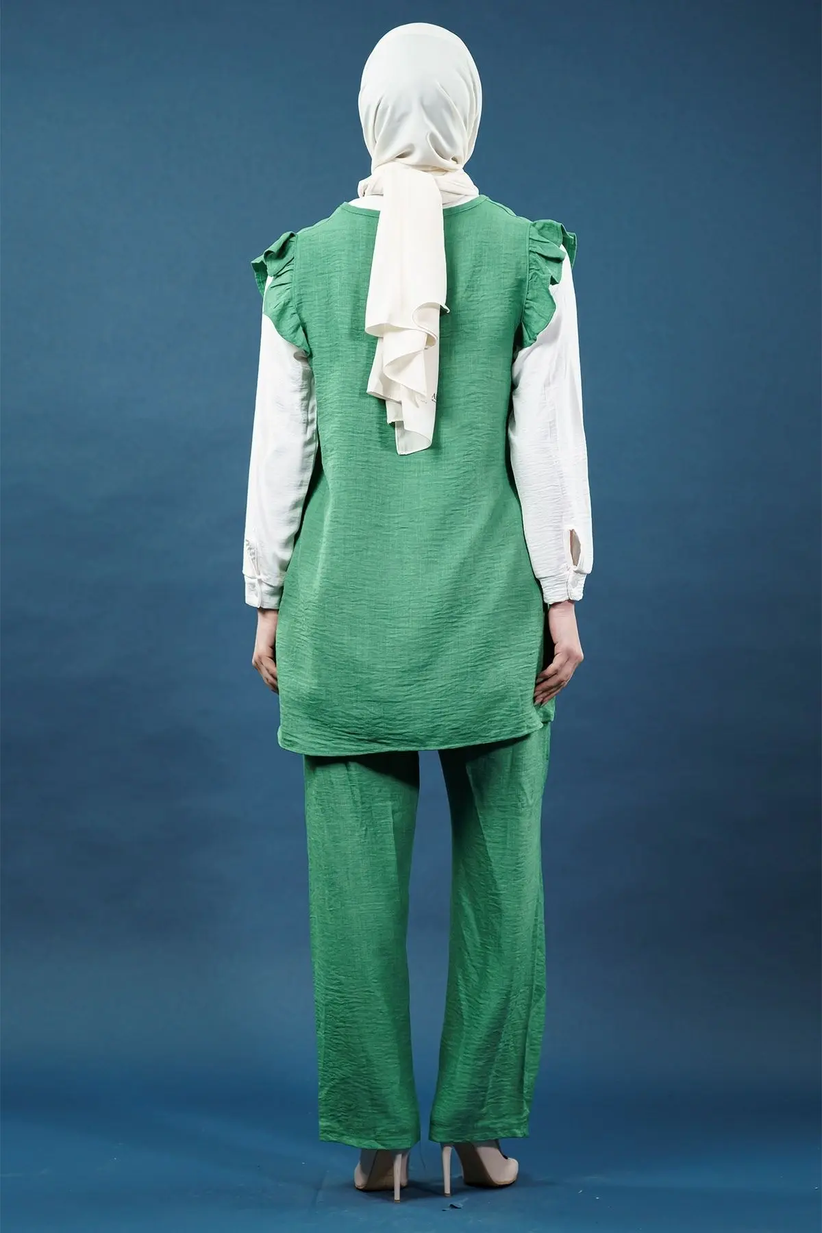 Fırfırlı Üçlü Keten Takım-detail