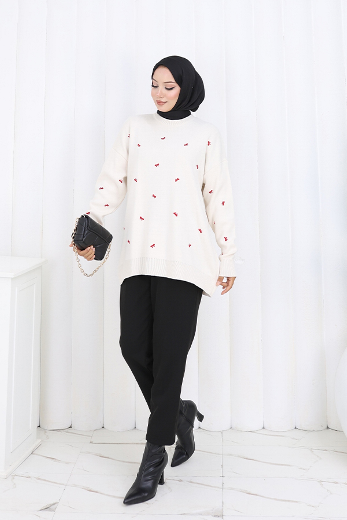 Fiyonk Desenli Triko Kazak