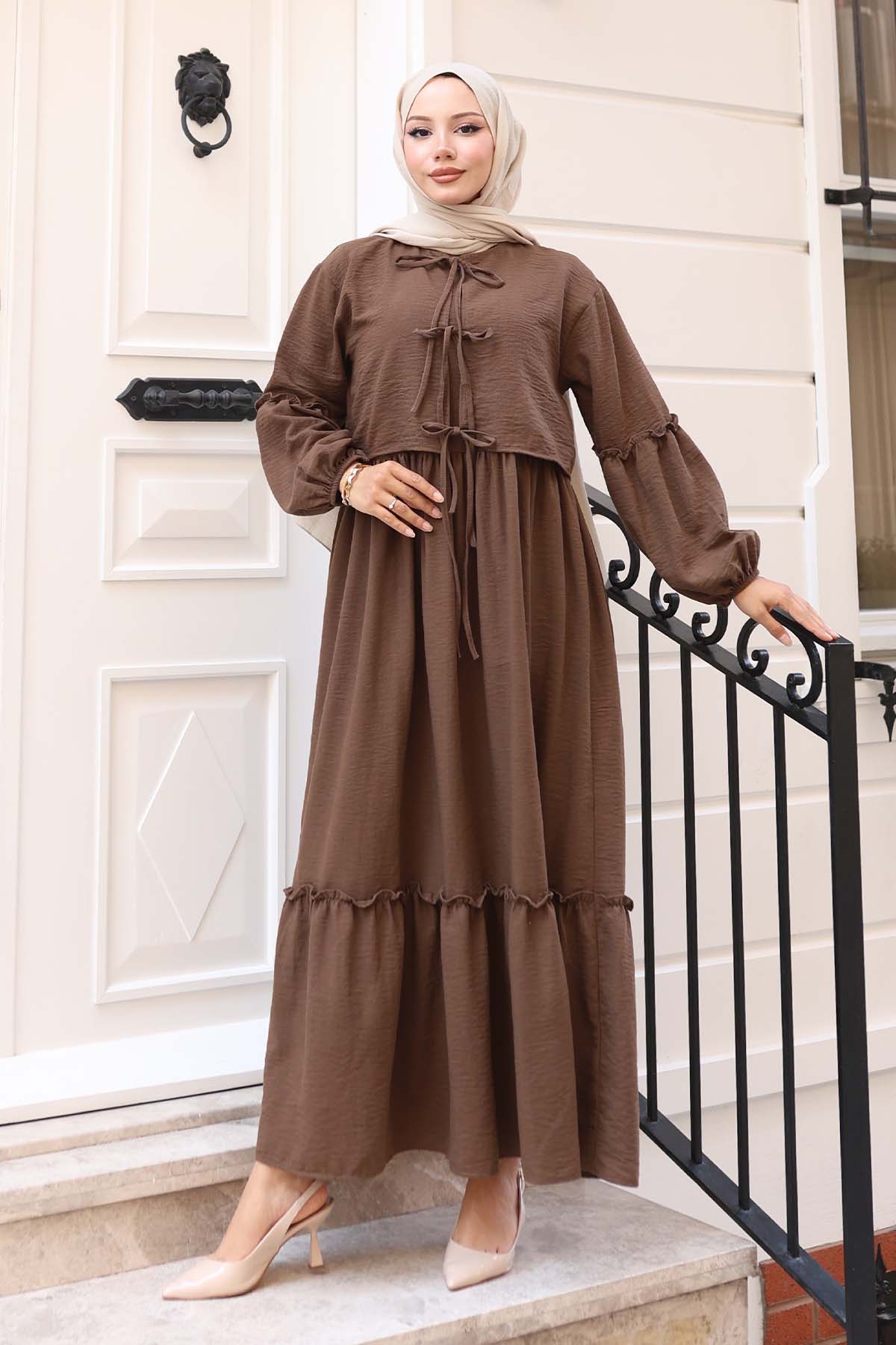 Fiyonk Detaylı Elbise Takım