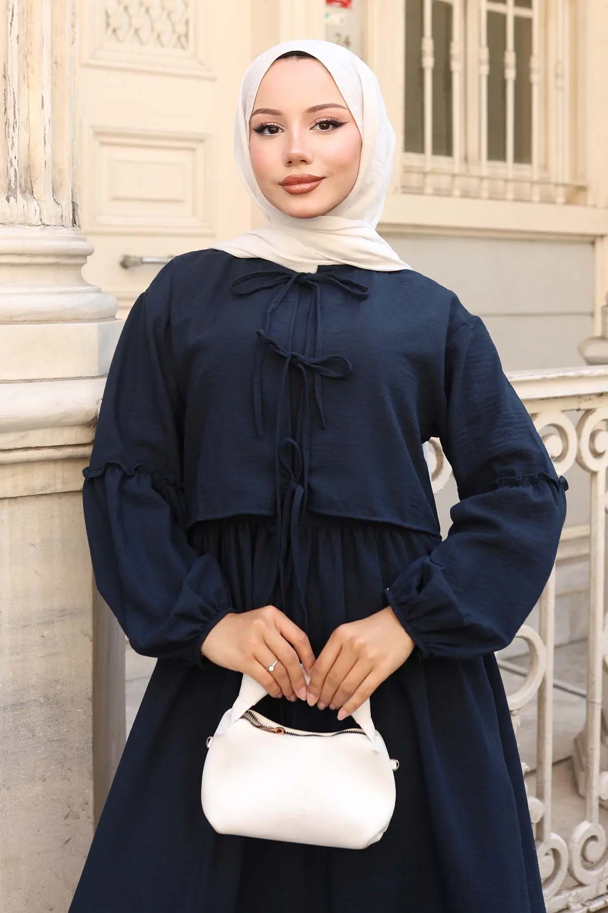 Fiyonk Detaylı Elbise Takım-detail